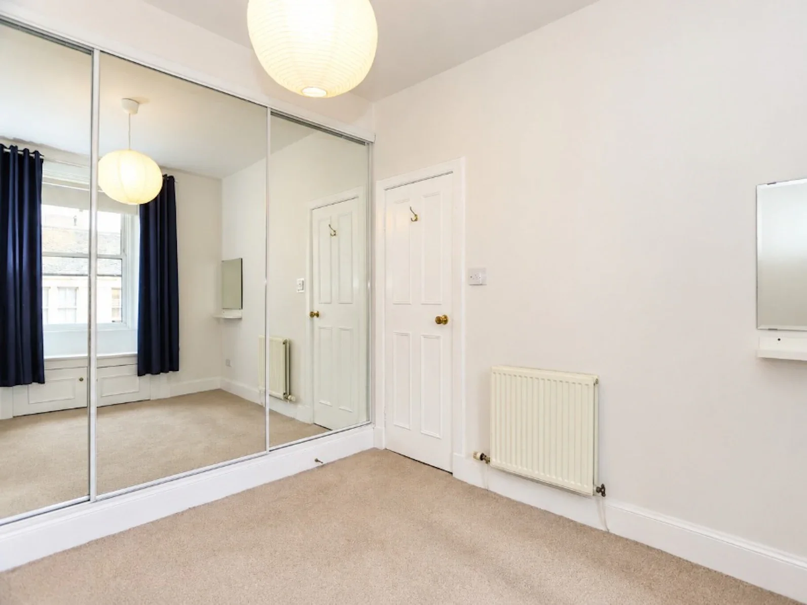 Flat Watson Crescent in City of Edinburgh