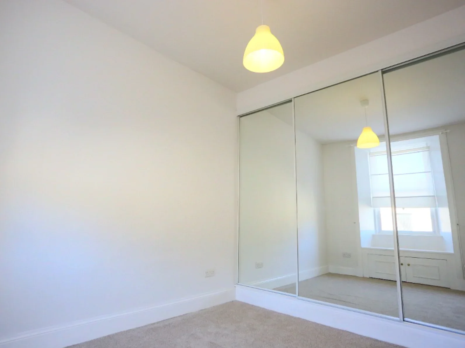 Flat Watson Crescent in City of Edinburgh