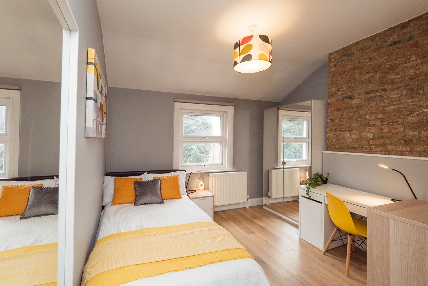 Room Woodland Road in Greater London