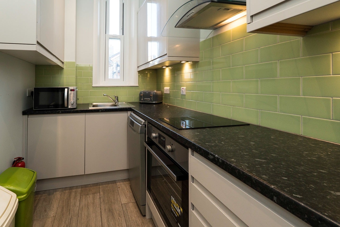 Room Woodland Road in Greater London