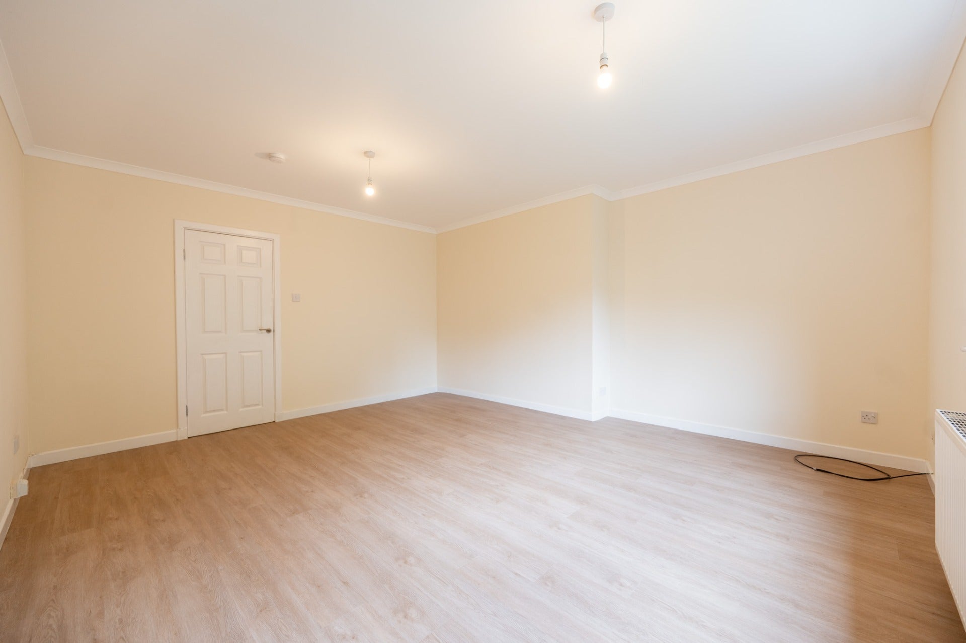 Flat Kelvindale Gardens in Glasgow