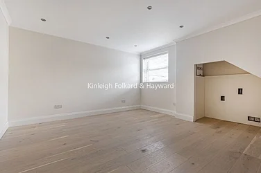 Flat Engleheart Road in Greater London