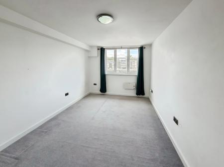 Flat Misterton in Peterborough