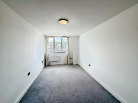 Flat Misterton in Peterborough