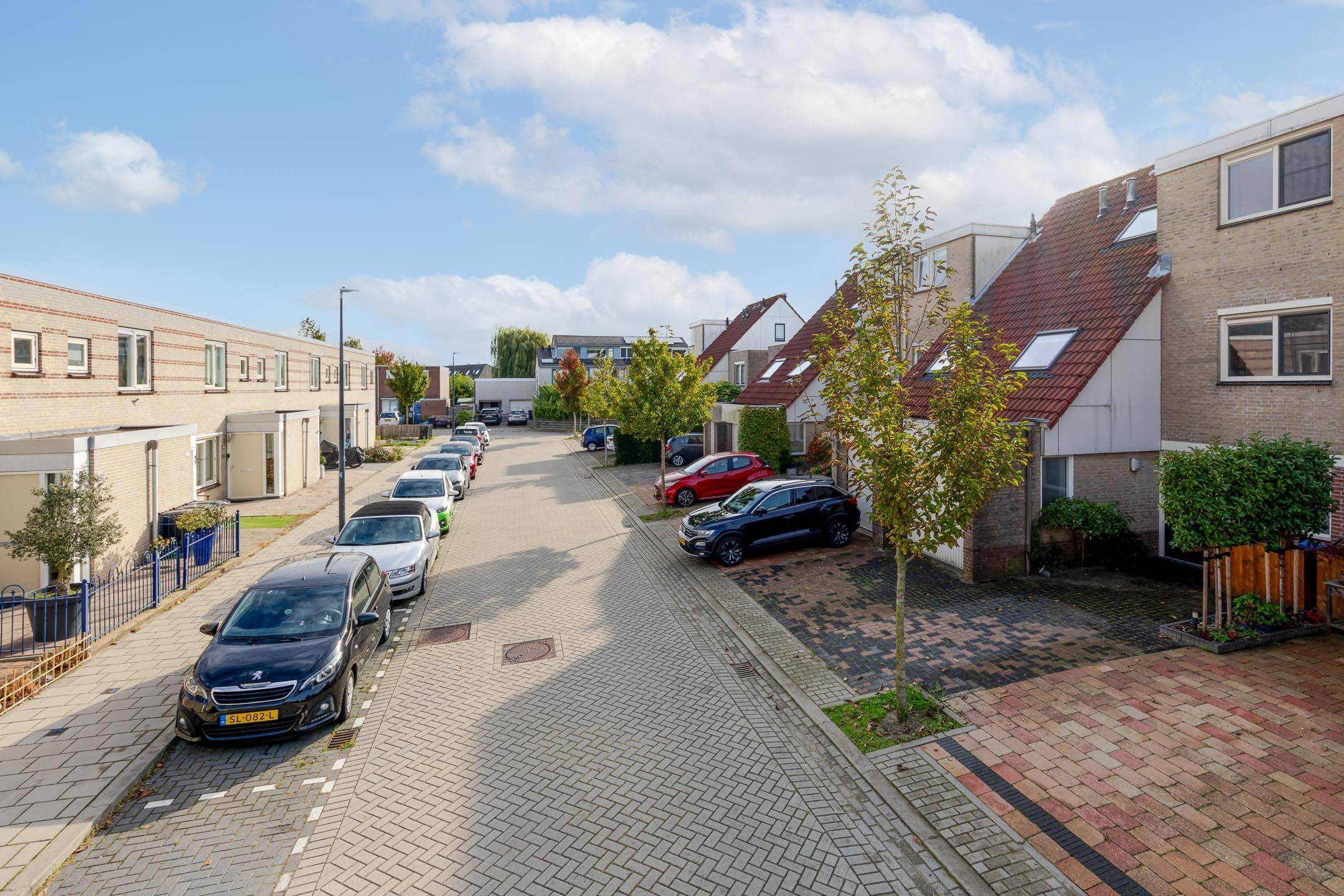 Tussenwoning te koop: De Akkers 52, Schiedam
