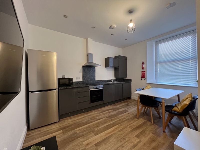Flat Osborne Terrace in Newcastle upon Tyne
