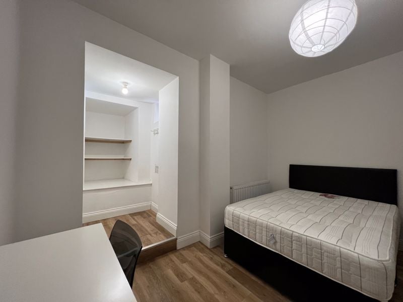 Flat Osborne Terrace in Newcastle upon Tyne