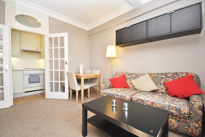 Flat Hallam Street in London