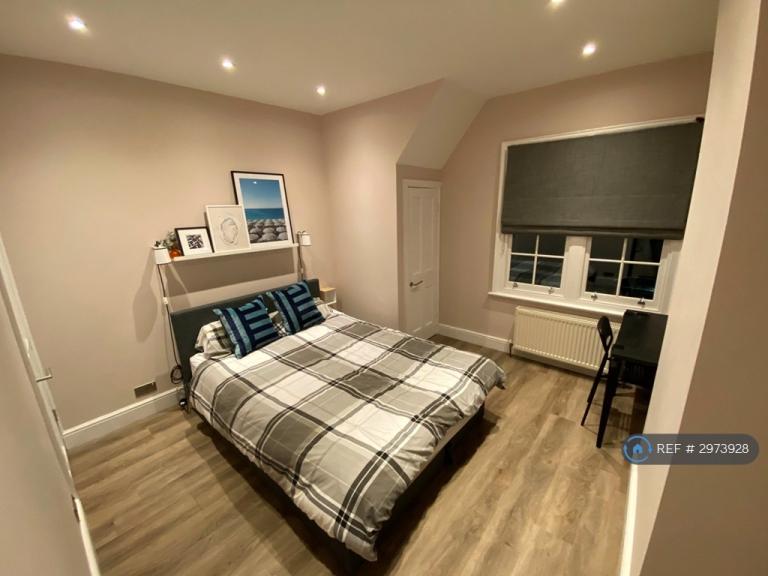 House Cowick Road in Greater London