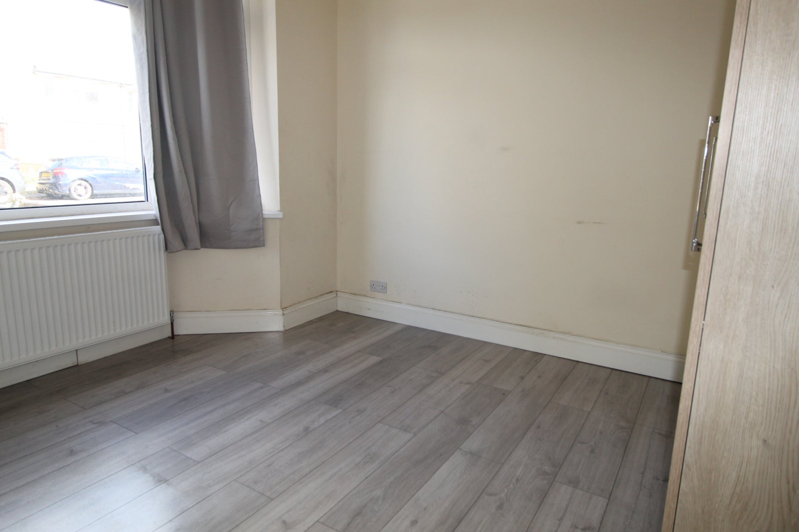 Flat Cranborne Waye in Greater London