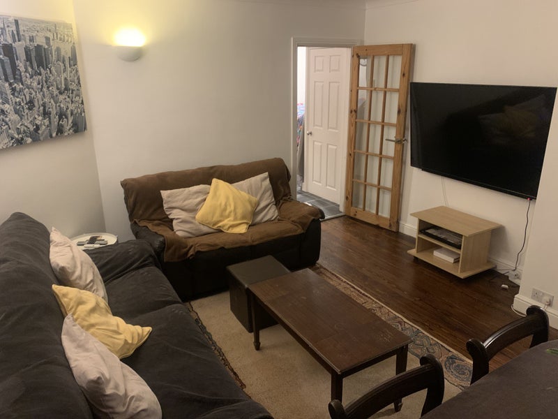 Room Windermere Road in Bristol