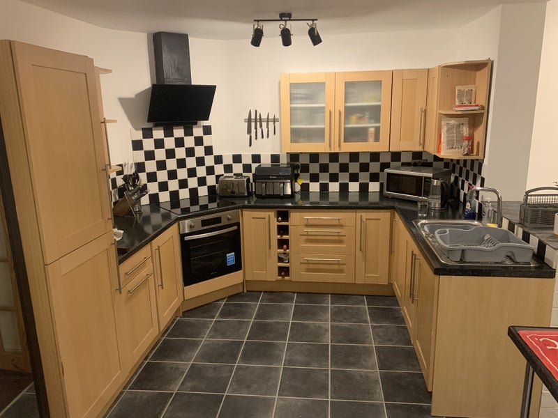 Room Windermere Road in Bristol