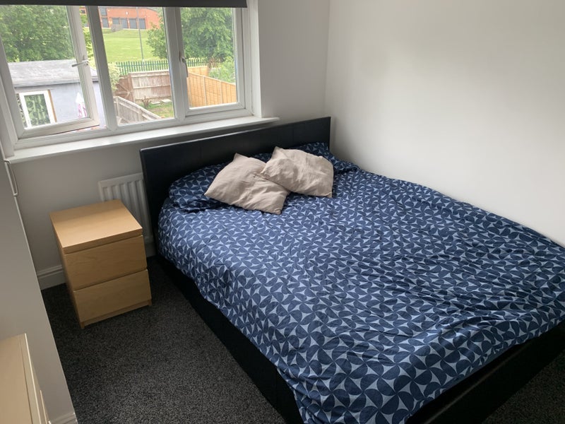 Room Windermere Road in Bristol