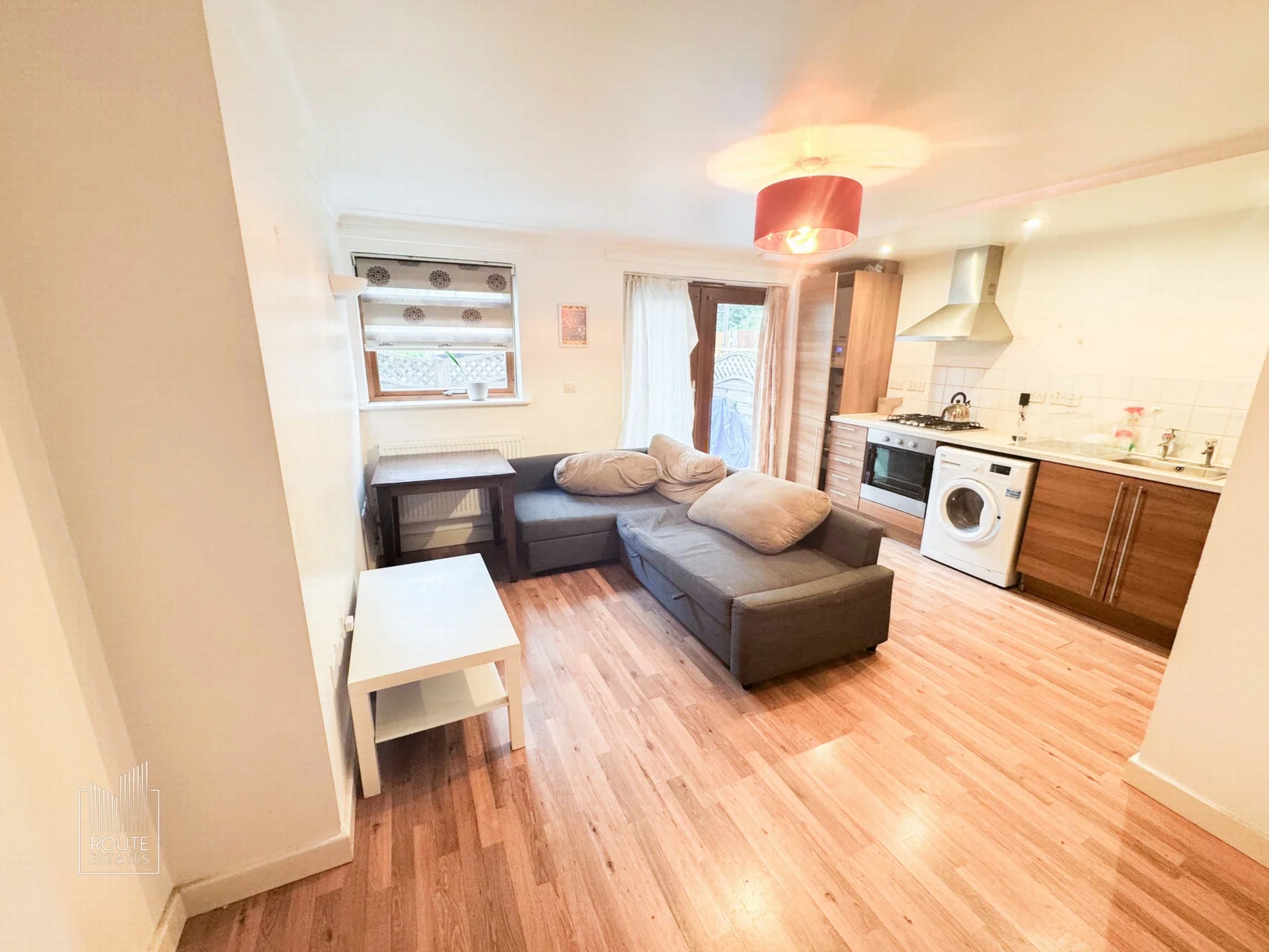 Flat Cazenove Road in Greater London
