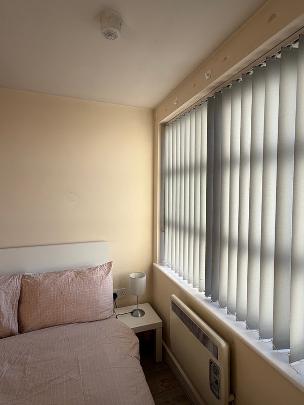 Room Mossfield Drive in Manchester
