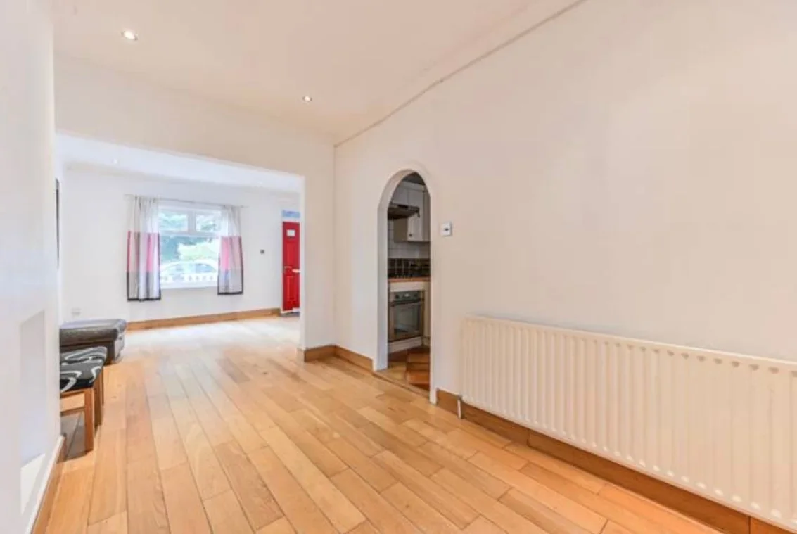 House Liberty Avenue in Greater London