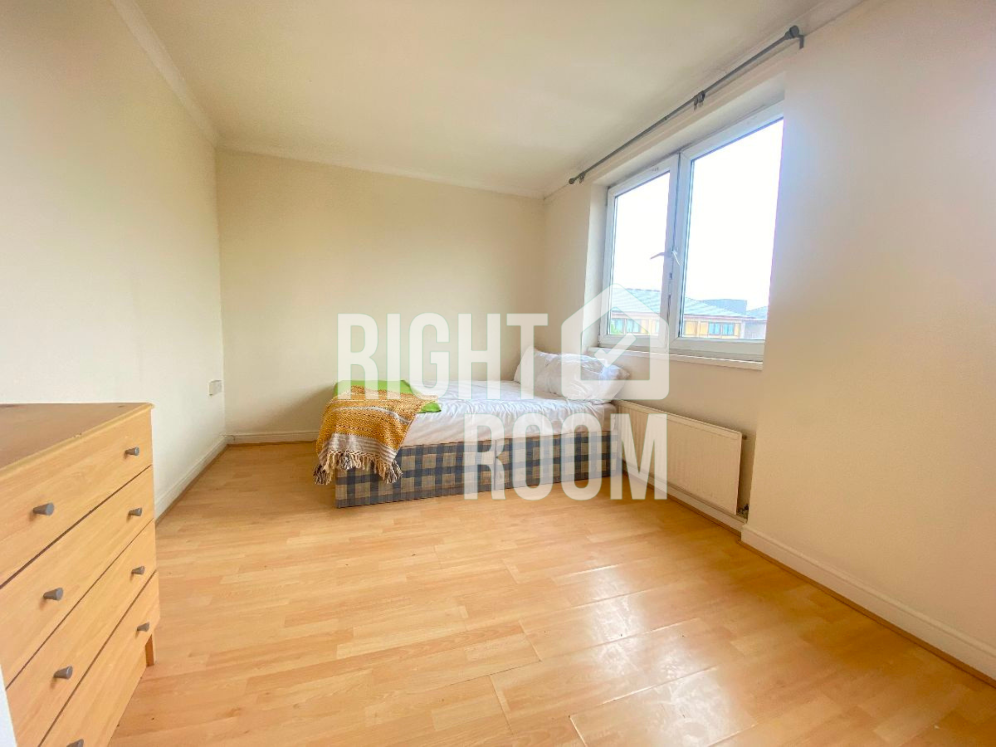 Room Stebondale Street in Greater London