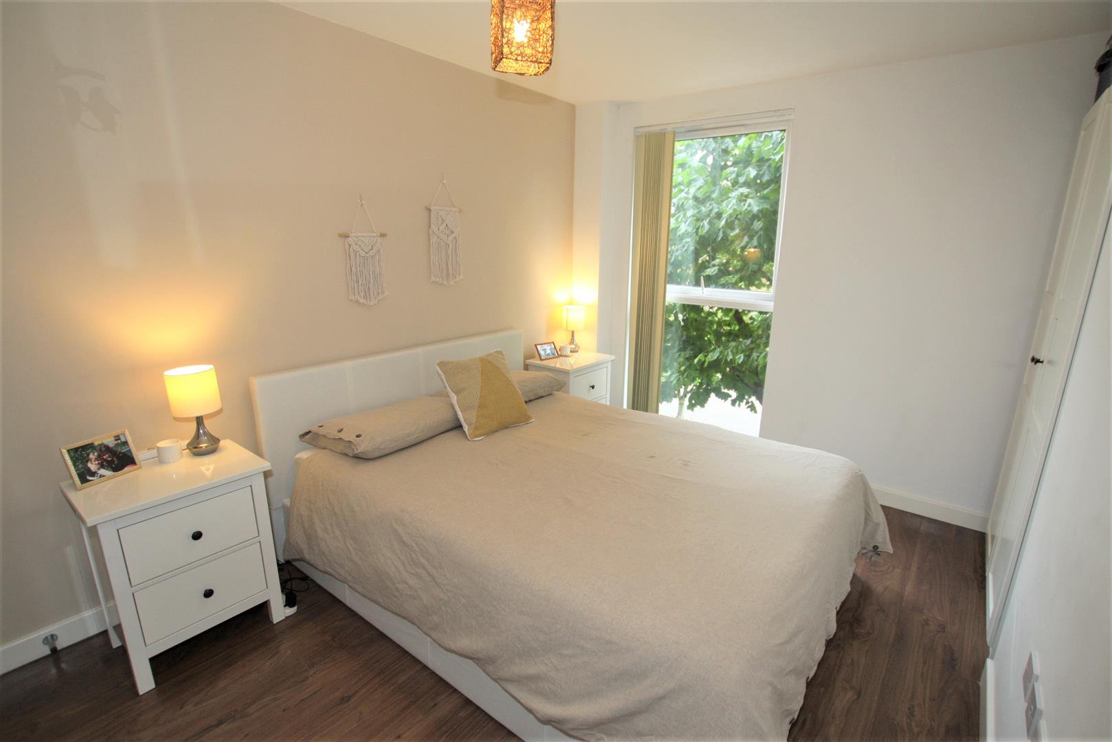 Flat Sillavan Way in Salford