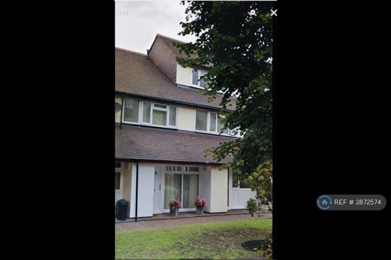 House Hazel Way in Greater London
