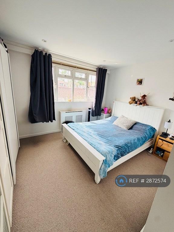 House Hazel Way in Greater London