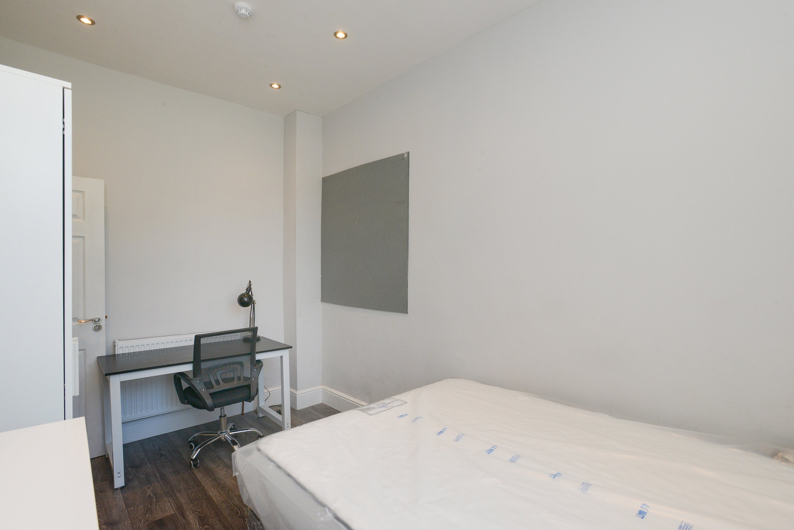 Flat Wellington Square in Nottingham