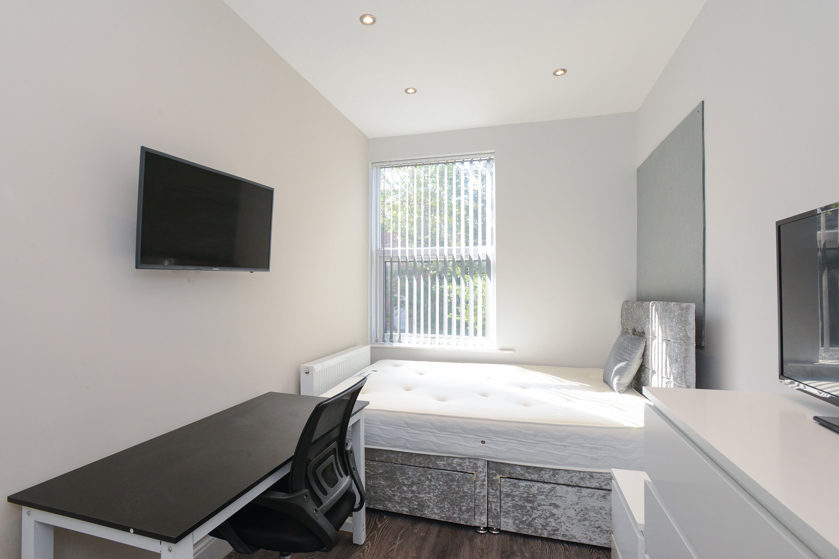 Flat Wellington Square in Nottingham