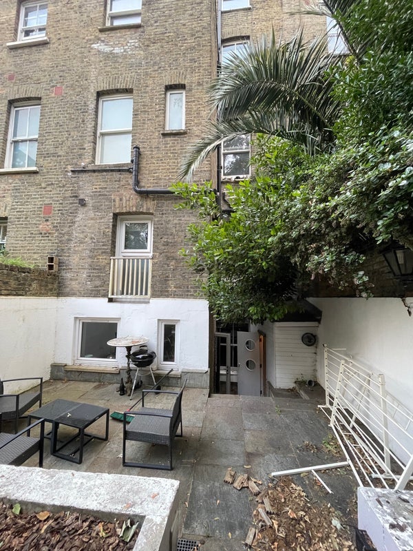 Room Ladbroke Grove in Greater London