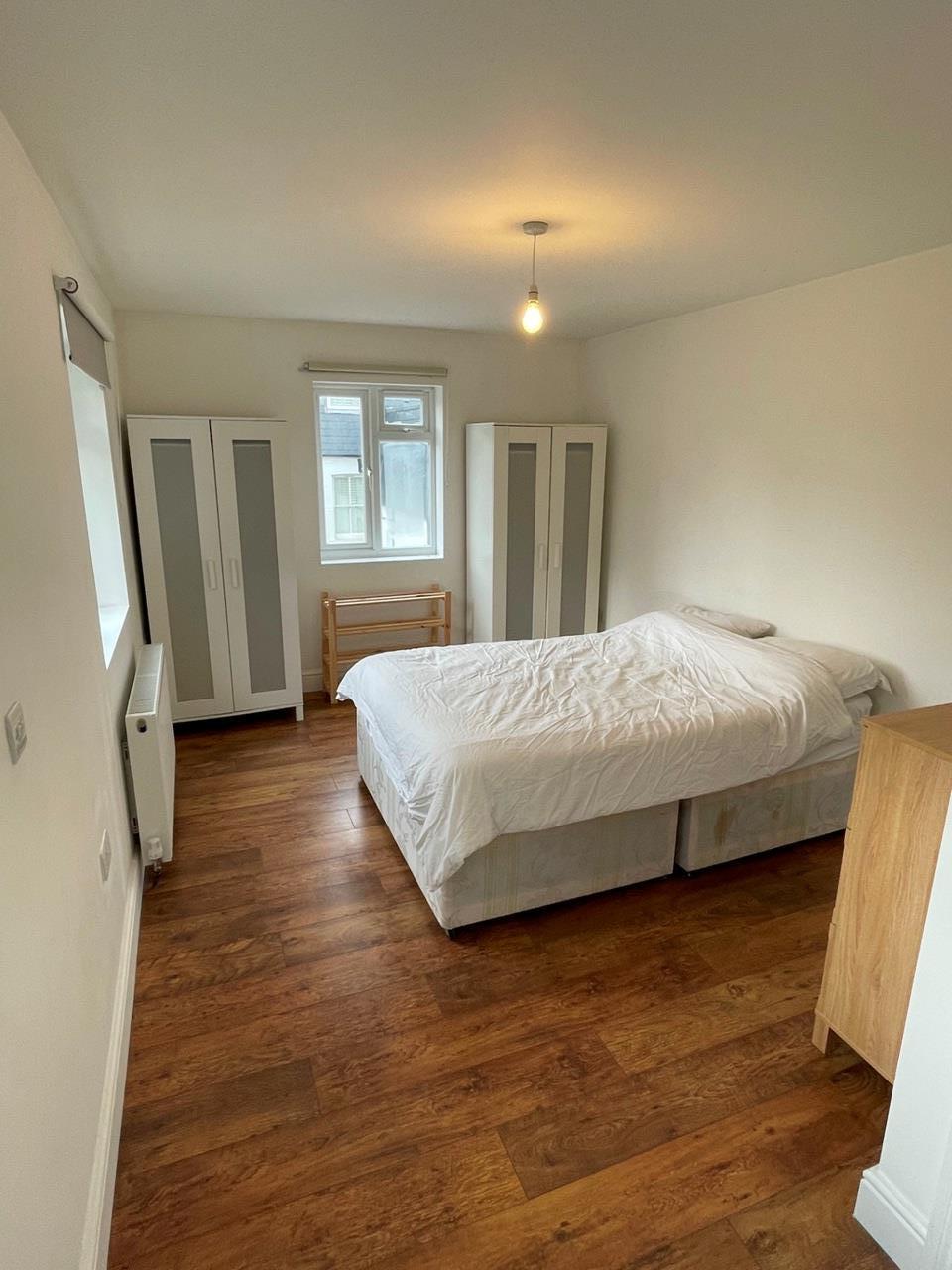 Flat Battersea Park Road in Greater London