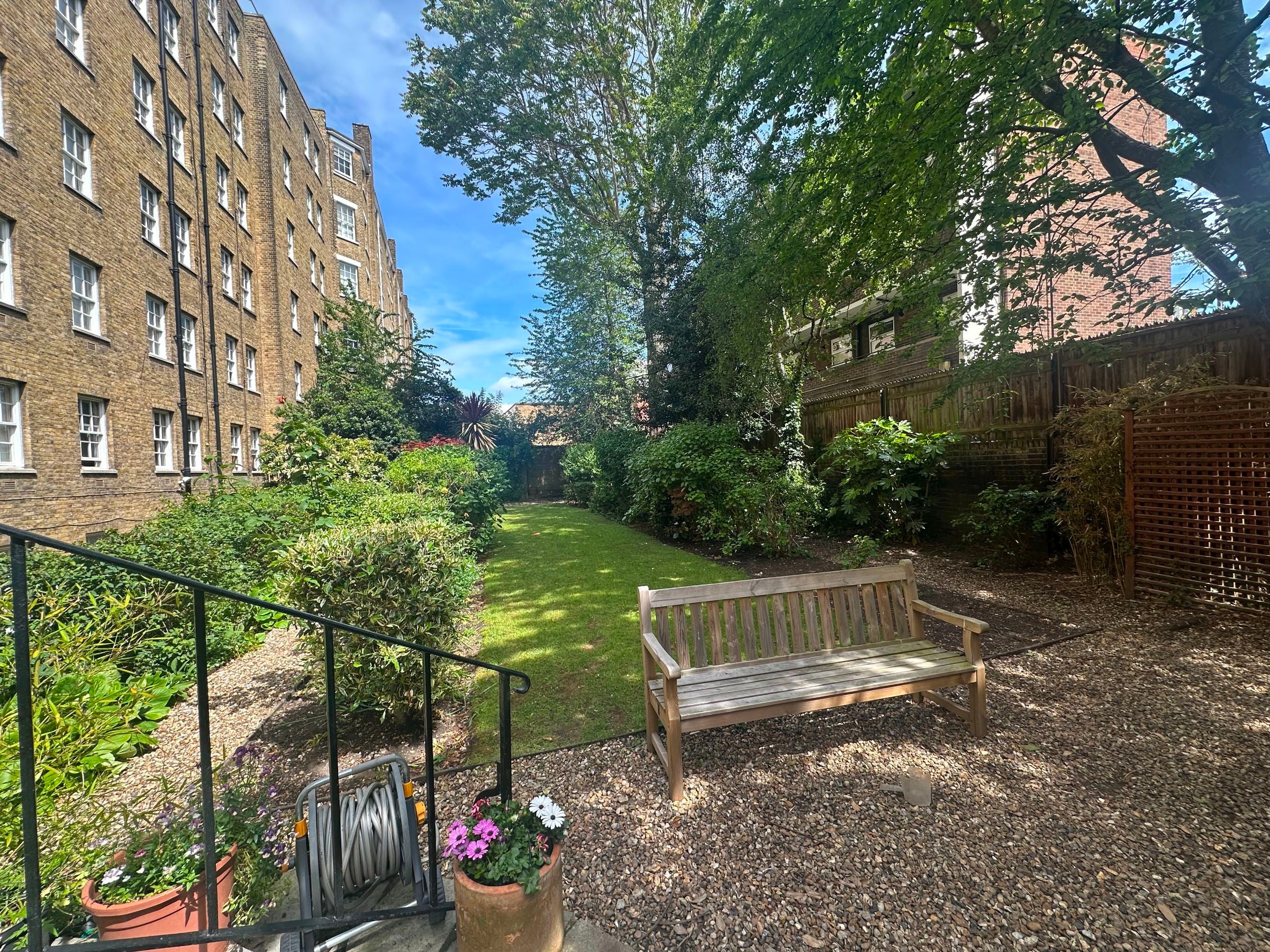 Flat Fulham Road in Greater London