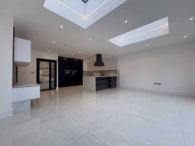 House Tolworth Rise North in Greater London