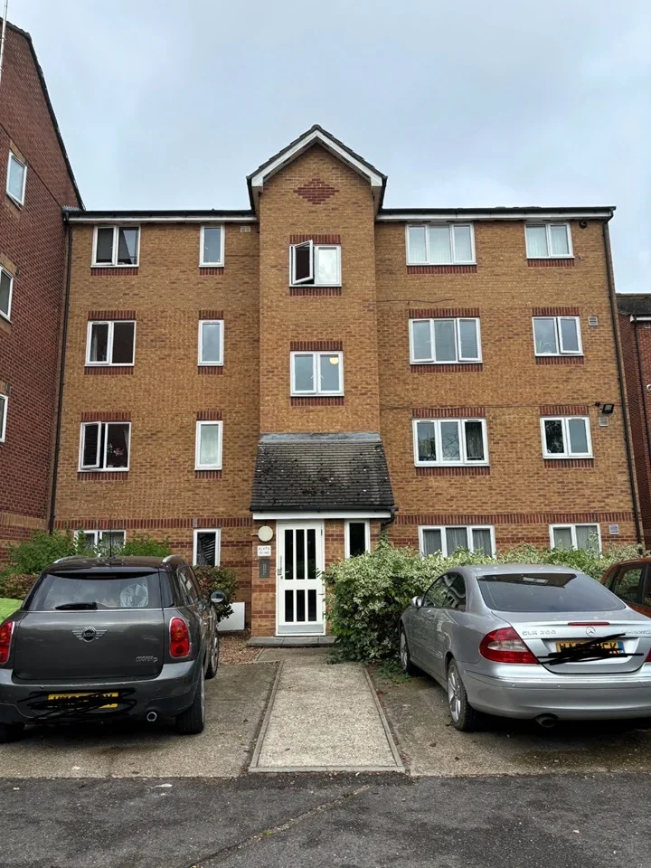 Flat Bream Close in Greater London