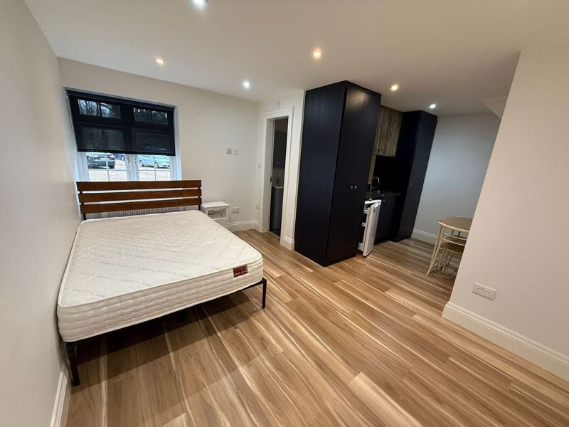 Room Hanmer Road in Milton Keynes