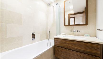 Flat Kensington Gardens Square in City of Westminster
