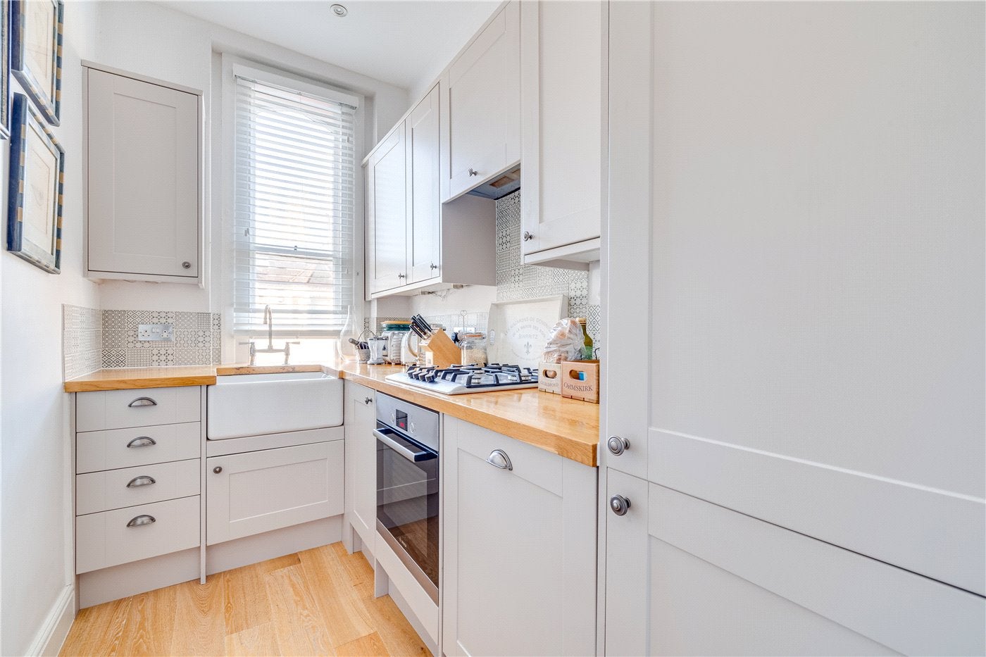 Flat Whittingstall Road in Greater London