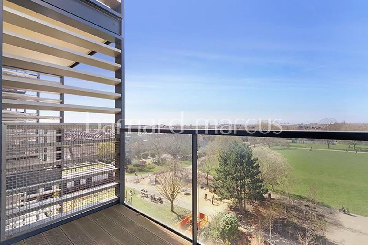 Flat Bloemfontein Road in Greater London