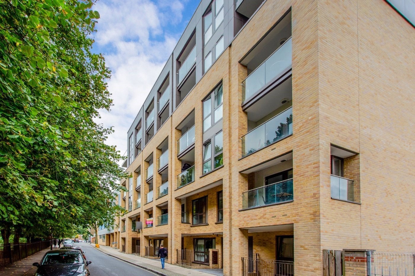 Flat Lough Road in Greater London