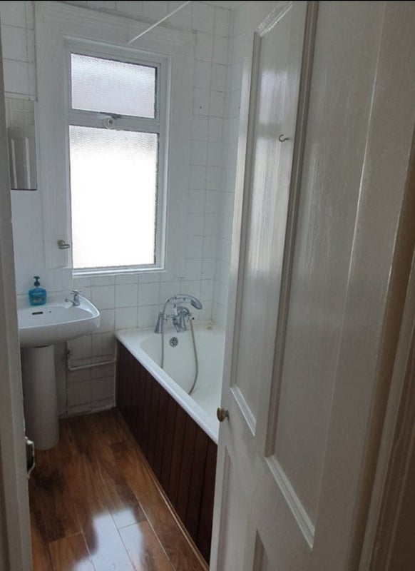 Room Ravenfield Road in Greater London