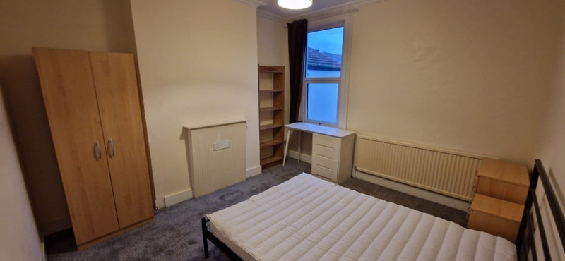 Room Ravenfield Road in Greater London