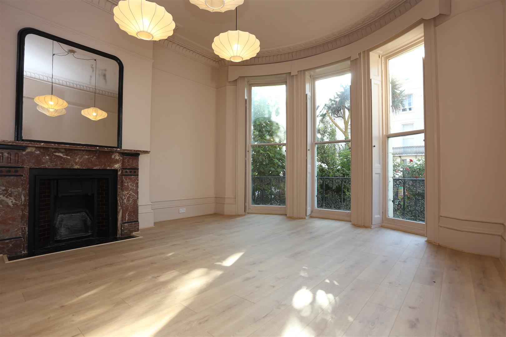 Flat Lansdowne Place in Hove