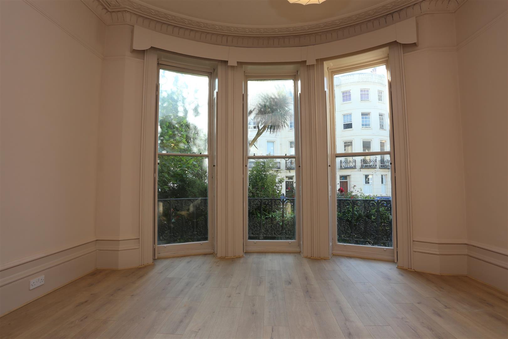 Flat Lansdowne Place in Hove