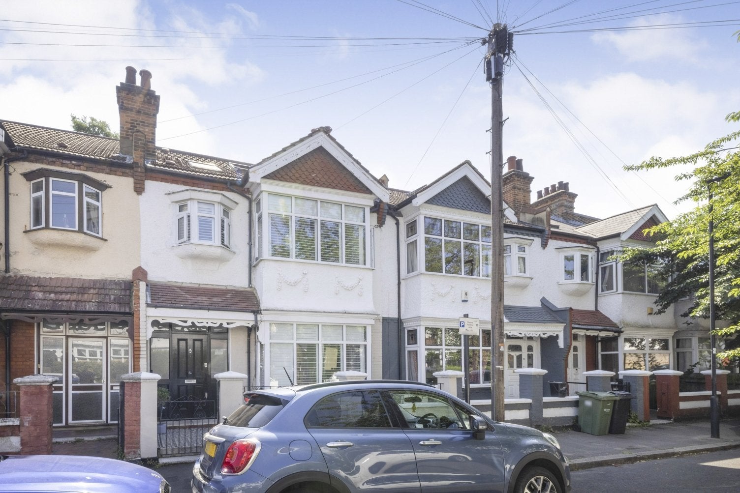 House Hicken Road in Greater London
