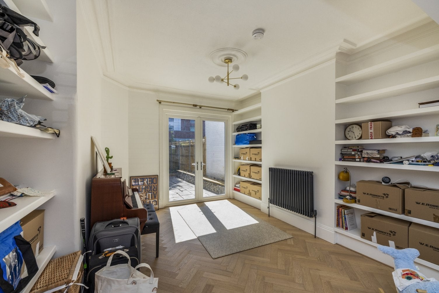 House Hicken Road in Greater London