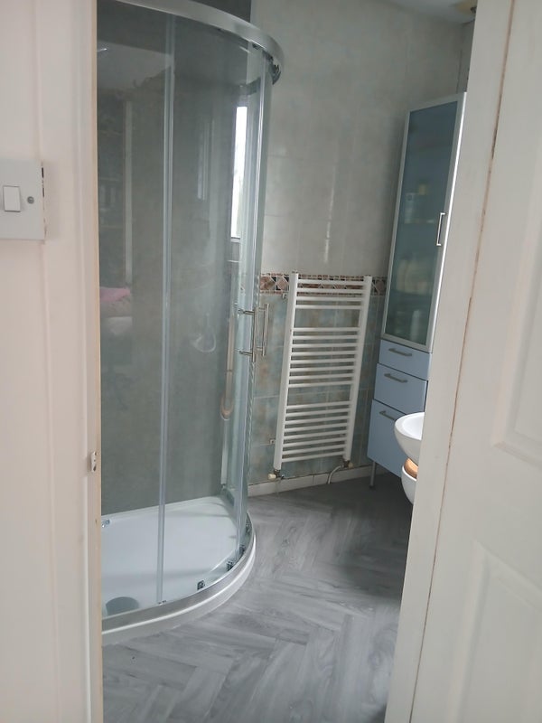 Room Kimberley Terrace in Cardiff