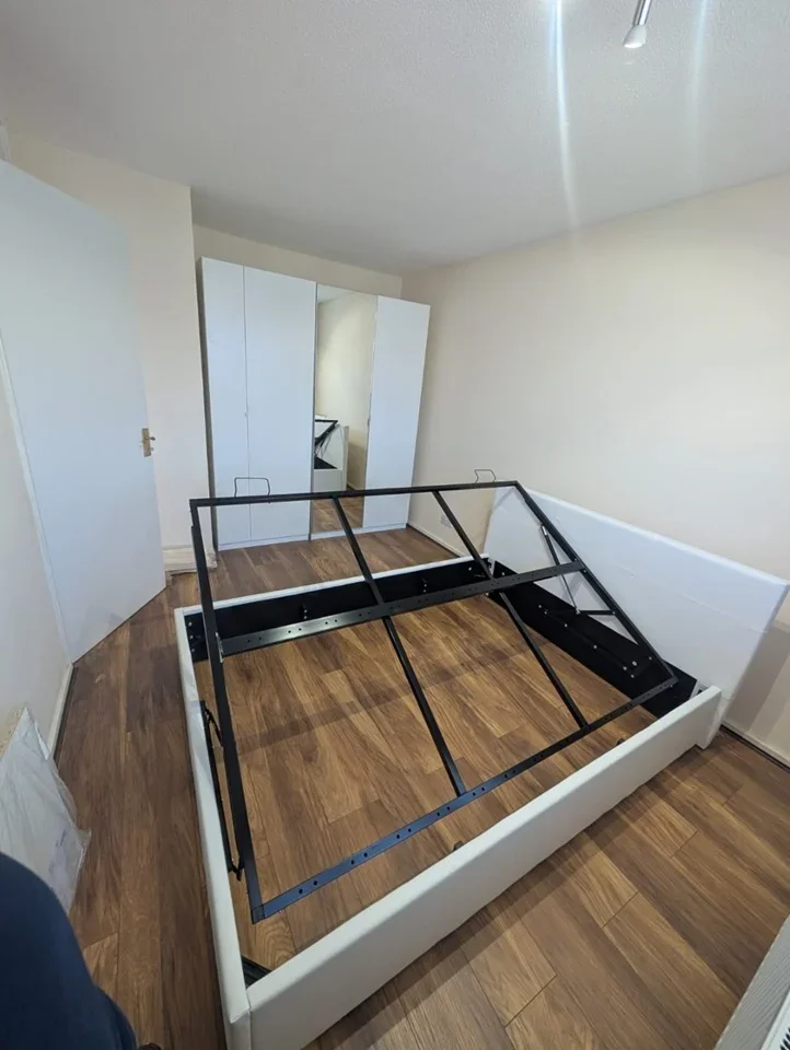 House Daintry Close in Greater London