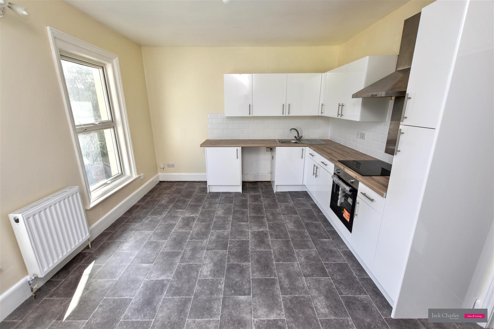 Flat Sandhurst Road in Tunbridge Wells