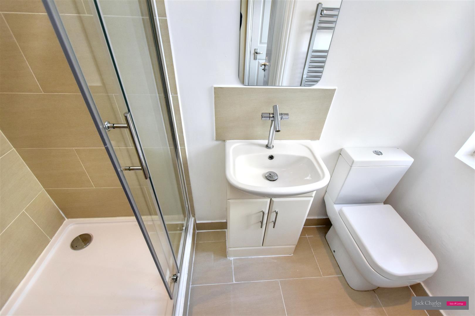 Flat Sandhurst Road in Tunbridge Wells