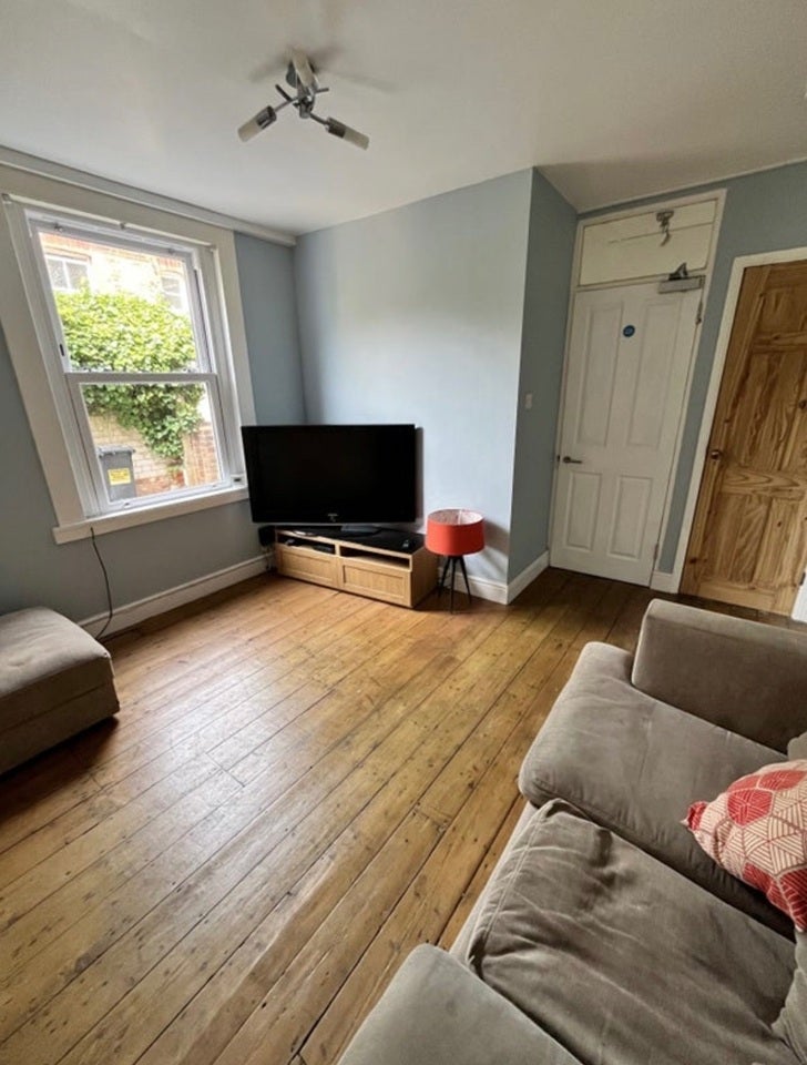 Room Grosvenor Road in Watford
