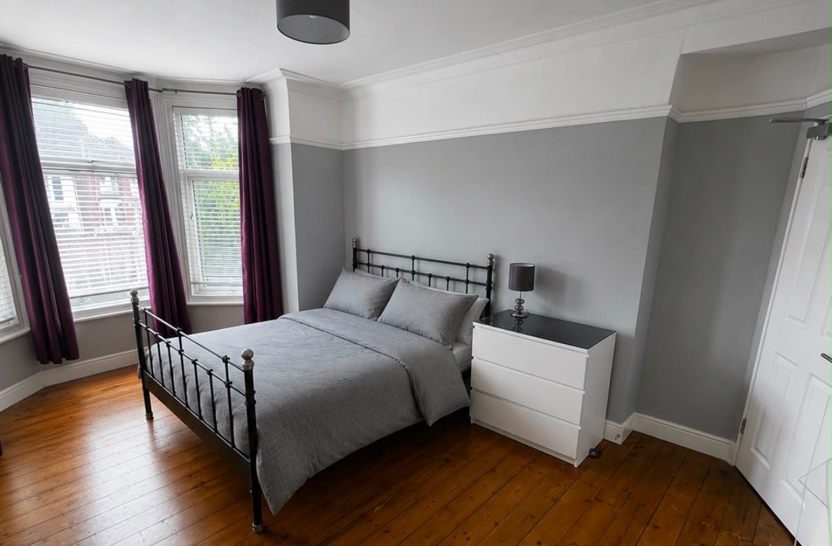 Room Grosvenor Road in Watford