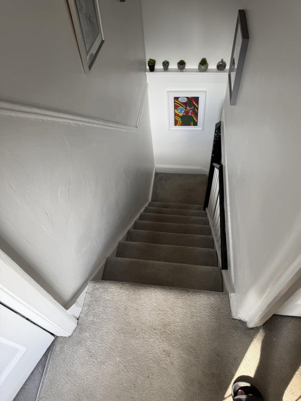 Room Avondale Park Road in Greater London
