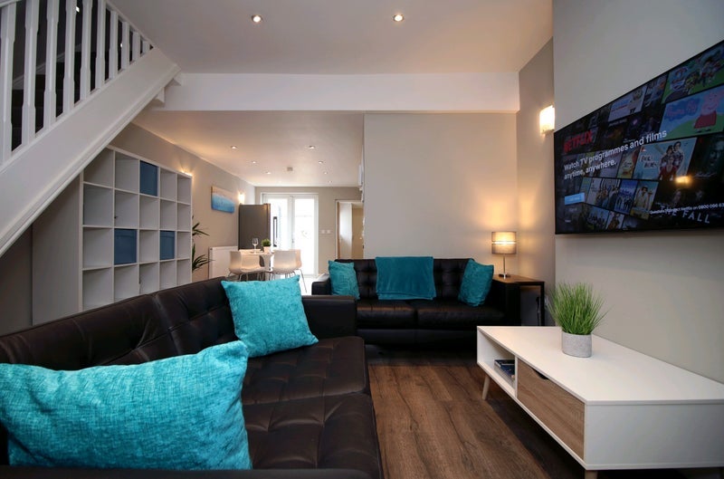 Room Dogfield Street in Cardiff